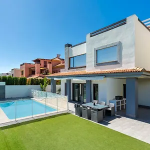 Hsh Hato Pool , Guillena España
